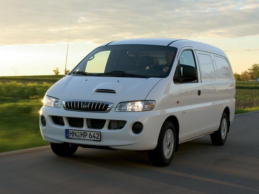  Hyundai H-1 Van 1997 года  (фото 6 из 16)